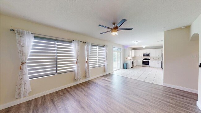 Building Photo - 3044 Camino Real Dr S