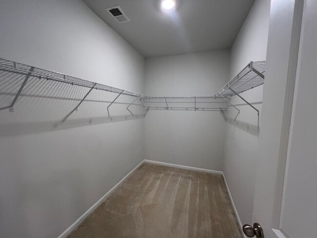 Building Photo - 3 Bedroom 2.5 Bath Townhouse In Marsh View...