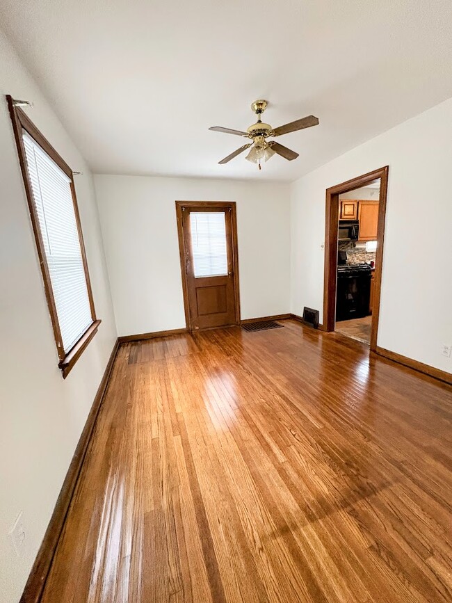 Dining Room with door to deck - 1314 Margaret Ave