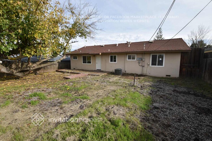 Building Photo - 6813 Weddigen Way