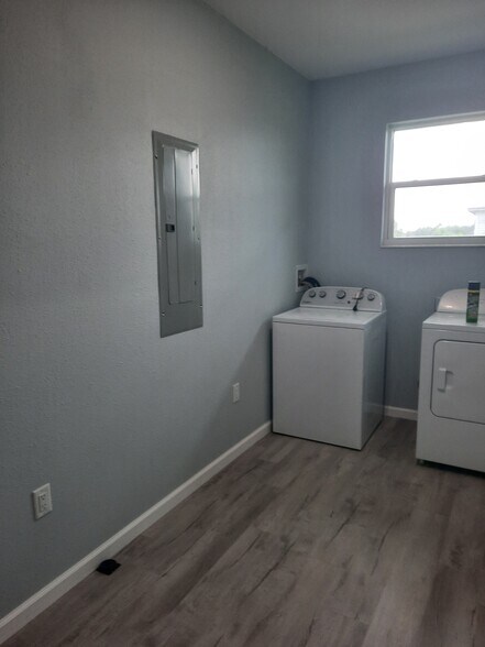 Building Photo - 3605 Eagle Nest Dr