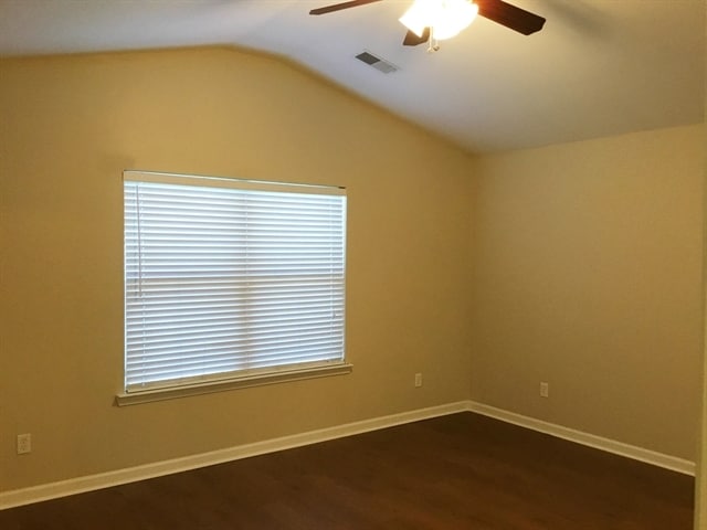 Building Photo - 116 Spring Lakes Dr