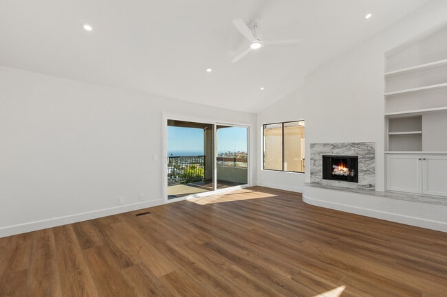 Building Photo - 24512 Alta Vista Dr