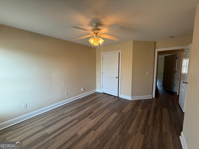 Building Photo - 161 Barfield Way