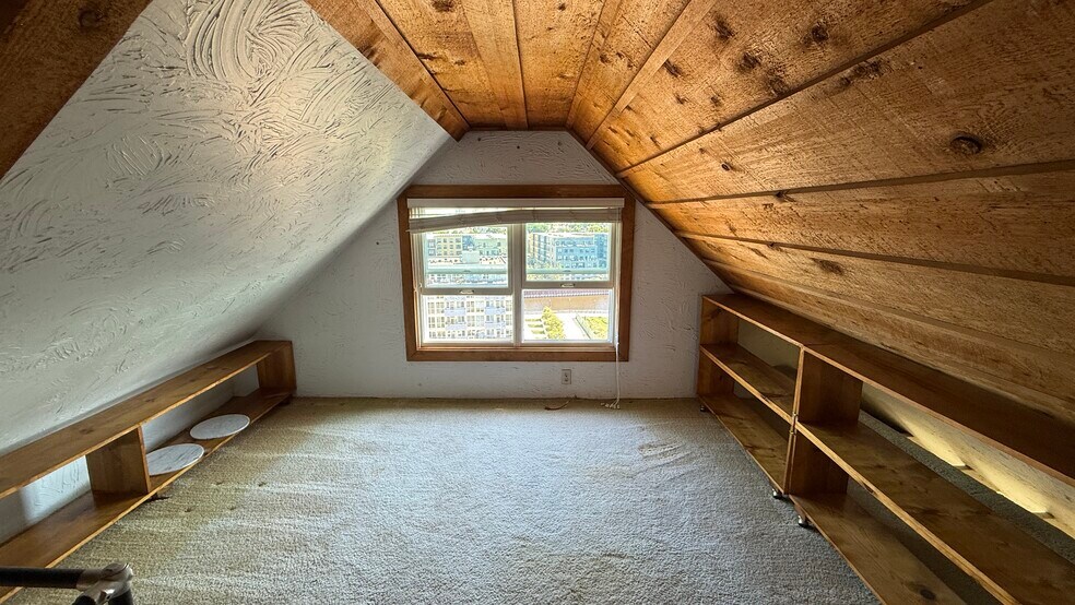 Loft Bedroom - 528 E Glover Ave