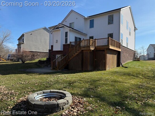 Building Photo - 58206 Sunflower Cir N