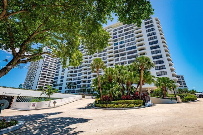 Building Photo - 600 Three Islands Boulevard