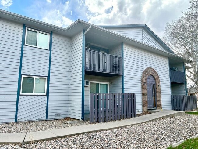 Building Photo - Limited-Time Move-In Deal: Get Your First 2 Weeks FREE! Spacious 2 Bed, 1 Bath Apartments + Water...