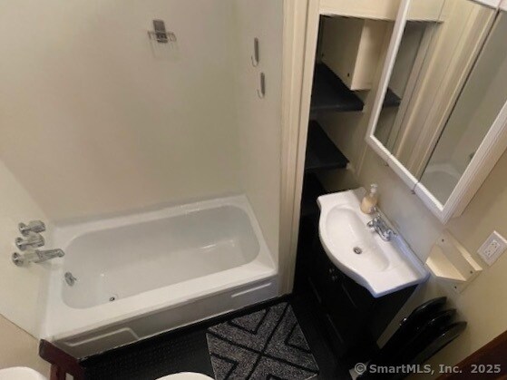 Building Photo - 39 Pearl St