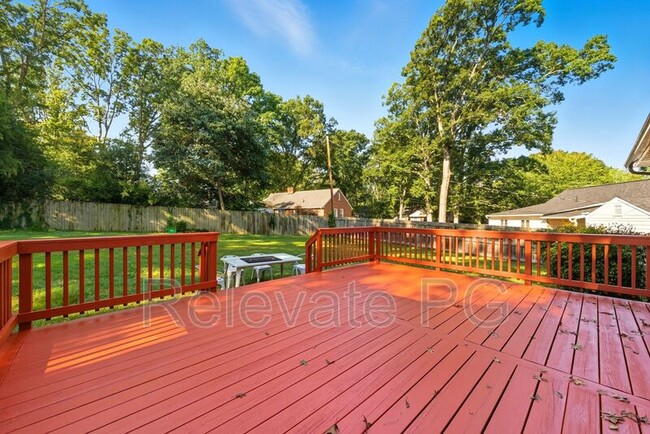 Building Photo - 8803 Weldon Dr