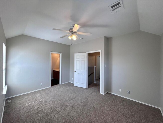 Building Photo - 2707 Westhampton Ct