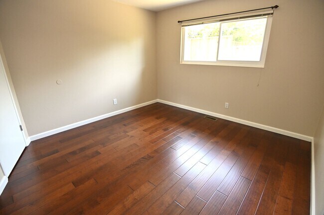 Building Photo - 1651 Cassiar Dr