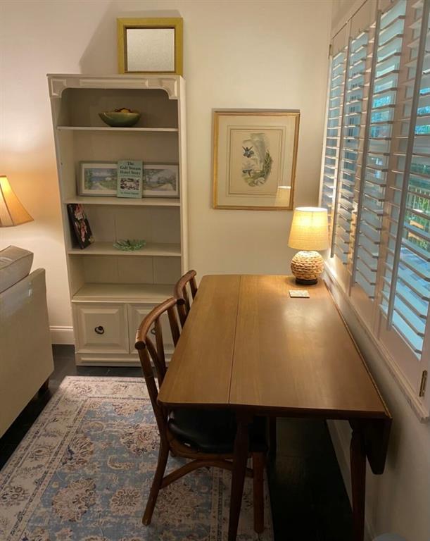 Building Photo - 30 S J St