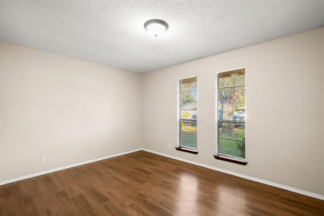 Building Photo - 10703 Parkfield Dr