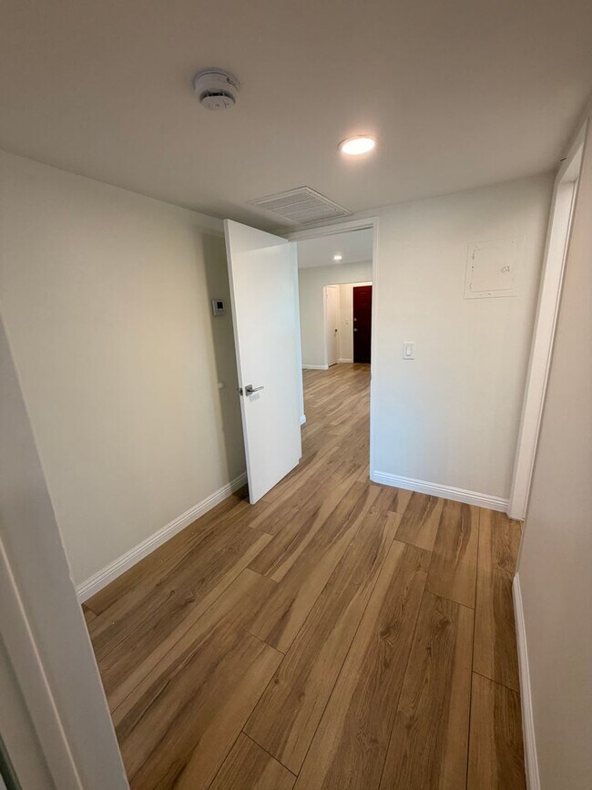 Building Photo - Completely Remodeled, Spacious 2 Bedroom Apartment For Rent w/ Parking!