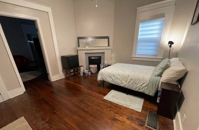 Building Photo - 506 W 48th St