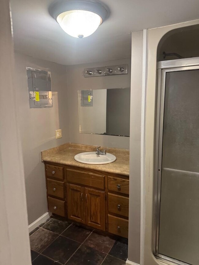 Building Photo - 115 Bay Valley Dr SW