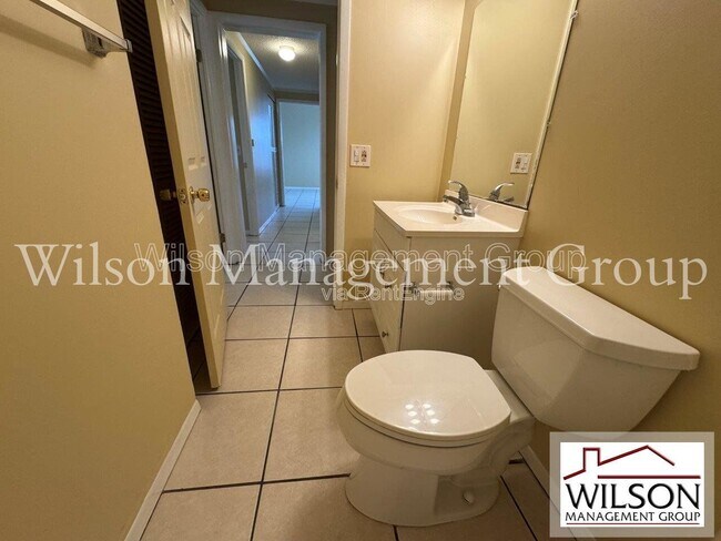 Building Photo - 359 Chaucer Ct