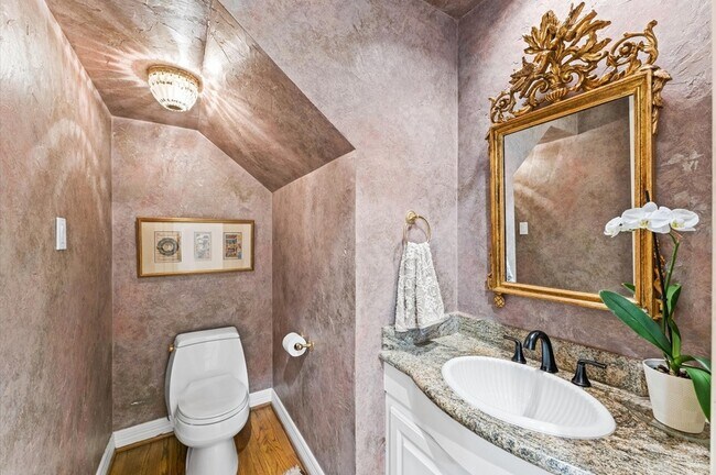 Building Photo - 2222 Nantucket Dr