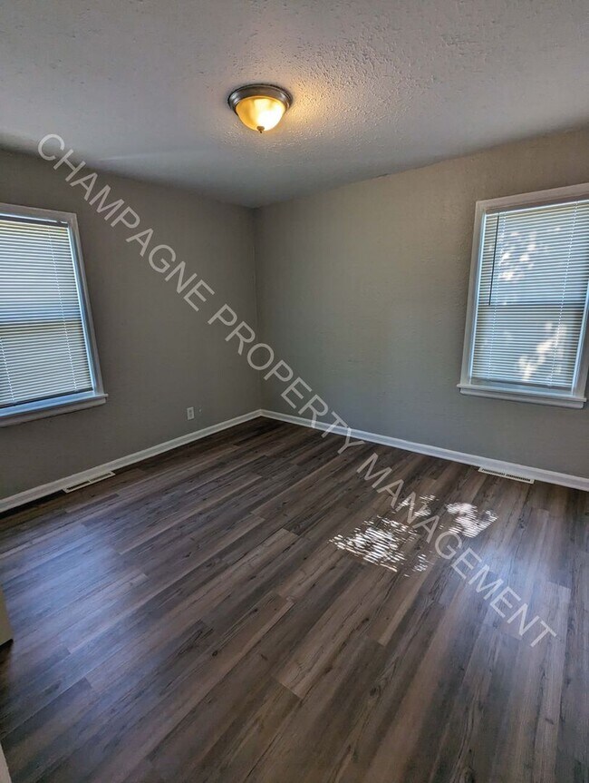 Building Photo - Updated Single Family Home