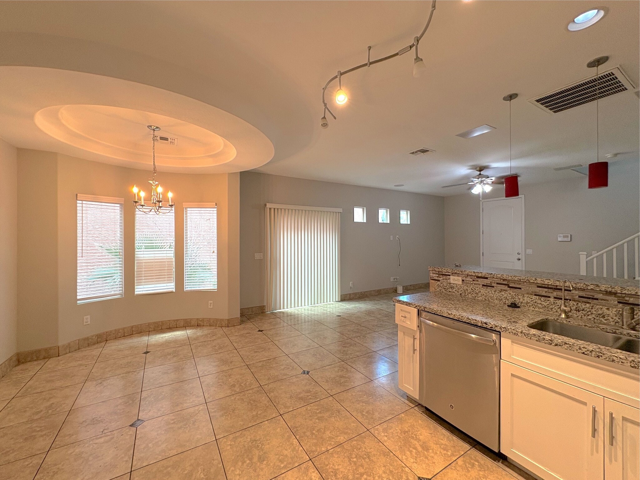 Building Photo - 2048 E Heartwood Ln