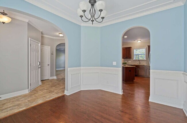 Building Photo - Charming 4-Bed Home in Durham with Fenced-...