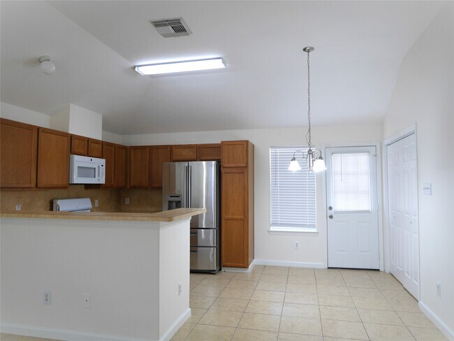 Building Photo - 16327 Bettong Ct