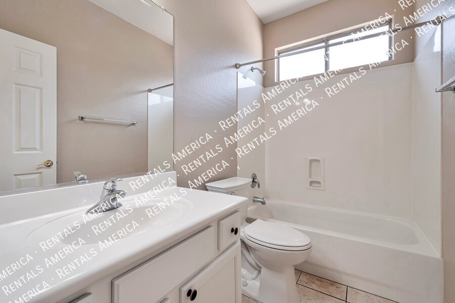 Building Photo - 27 W Mill Reef Dr