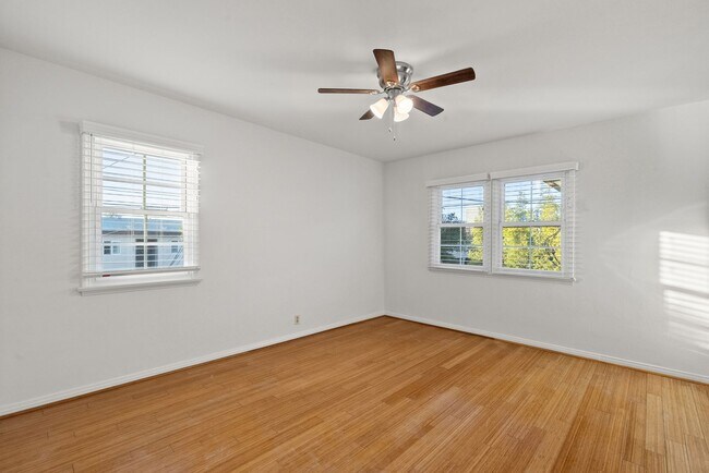 Building Photo - 1209 Orange Grove Ave