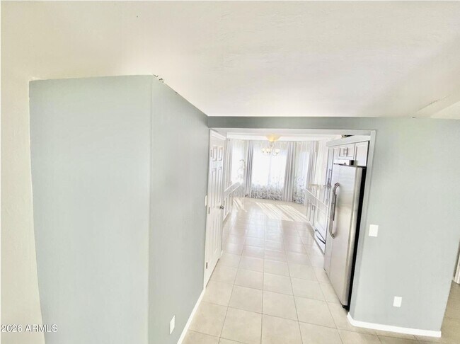 Building Photo - 8520 W Palm Ln
