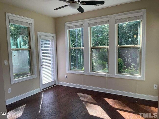 Building Photo - 811 Rymark Ct