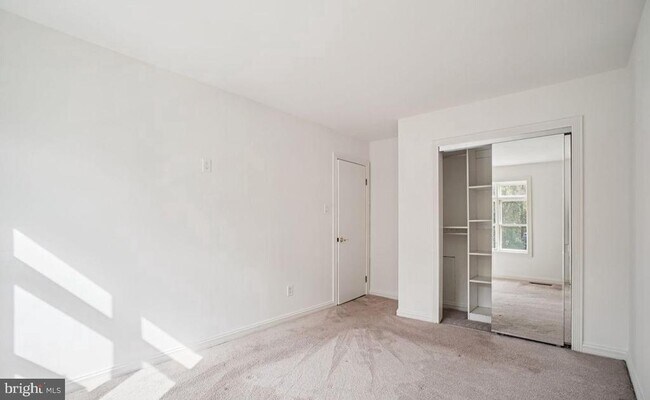 Building Photo - 5105 Overlook Park