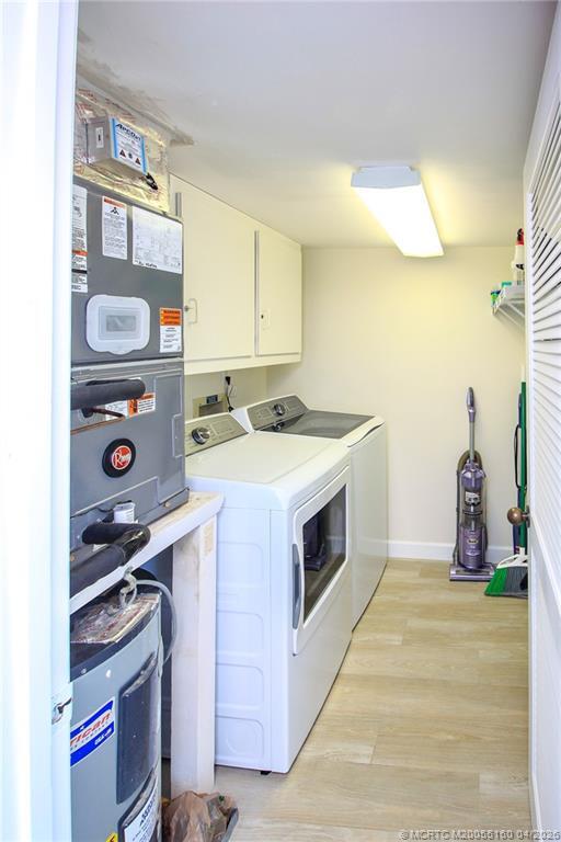 Building Photo - 20 NE Plantation Rd