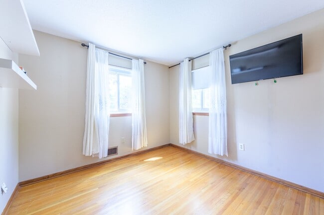 Building Photo - Rare 3 bed 3 bath home in new hope!!!