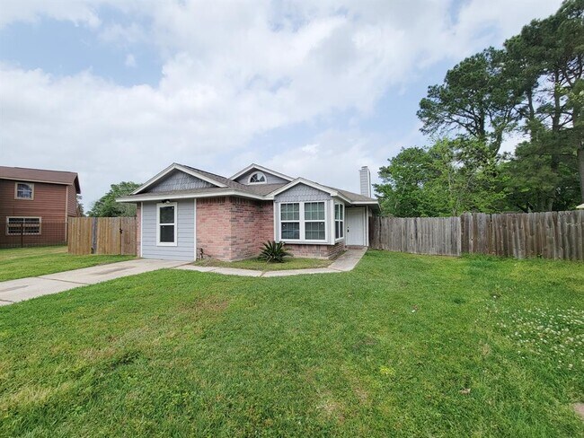 Building Photo - 15814 Murrelet Ct