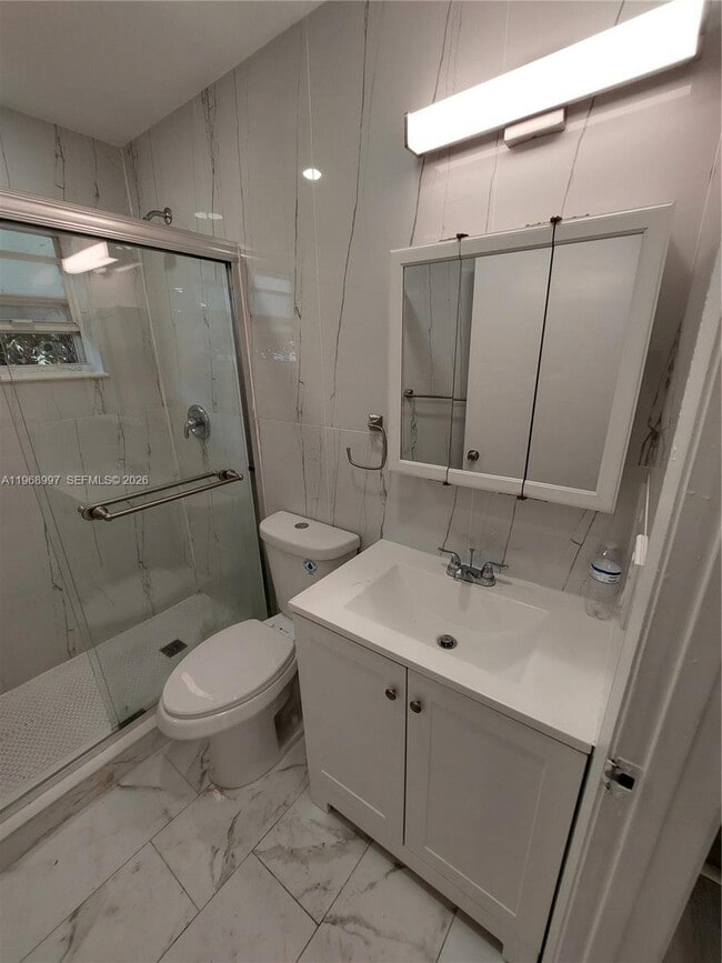 Building Photo - 2319 Johnson St