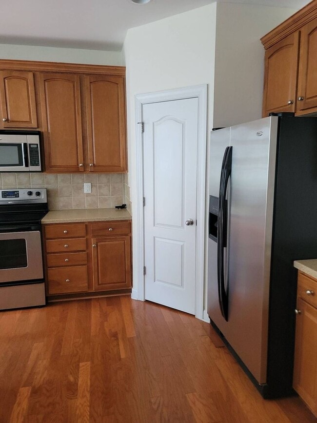 Building Photo - Nice Townhome off Providence Rd/485 South