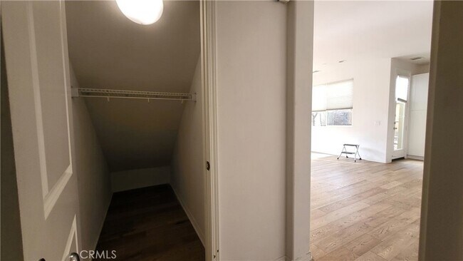 Building Photo - 89 Linden Ln