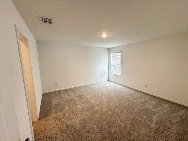 Building Photo - 3927 Selawik St