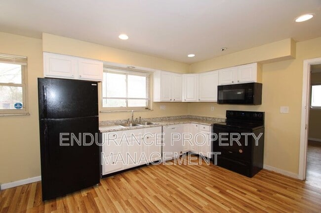 Building Photo - 3842 Otis Dr