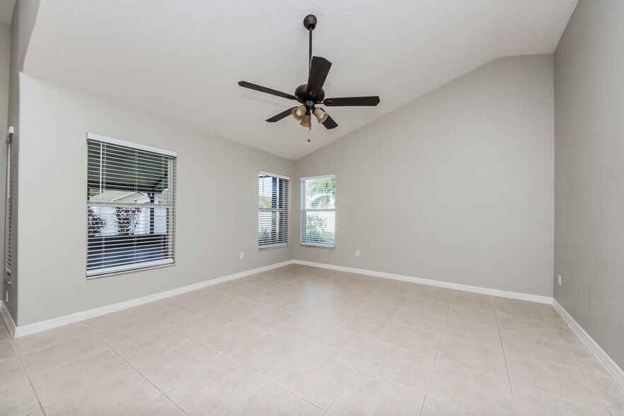 Building Photo - 4660 Huron Bay Cir