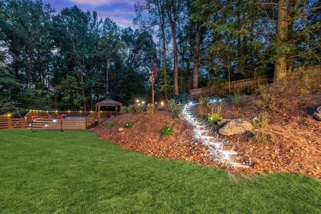 Building Photo - NEW! Fully Furnished Atlanta Oasis - Upsca...