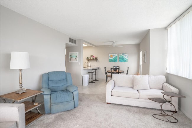 Building Photo - 250 NE 20th St