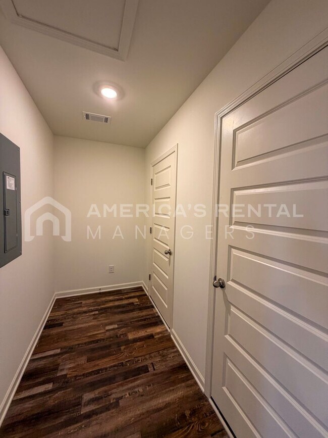 Building Photo - New Construction & Modern Living in Sandy Ridge!