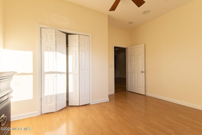 Building Photo - 158 Terrace Ave