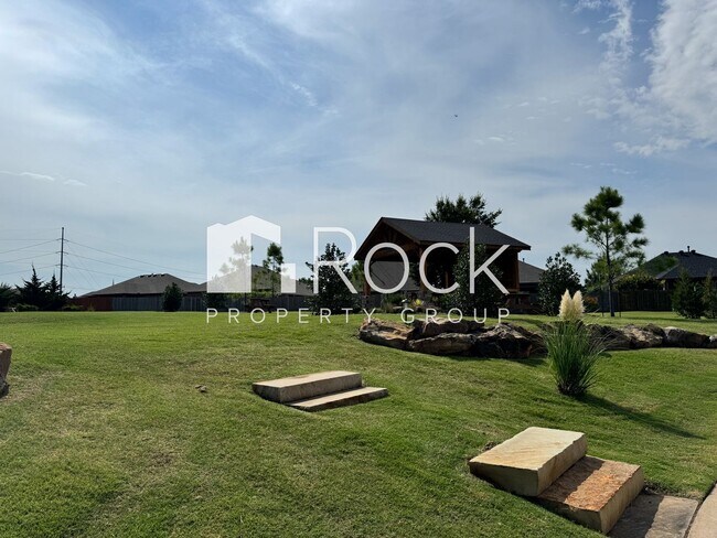 Building Photo - 3 Bed/2 Bath Edmond Home **AMAZING Location with All Appliances Included**