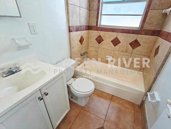 Building Photo - Quiet 2 Bedroom Retreat Available Now – Pets Welcome!