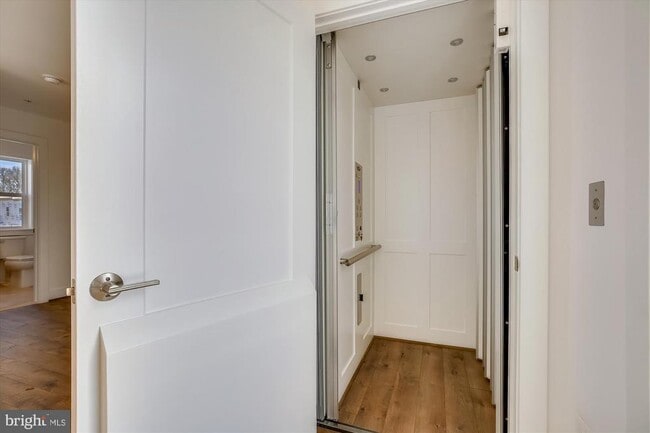 Building Photo - 3234 Royal Fern Pl