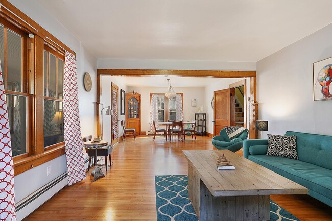 Building Photo - 705 N 5th Ave