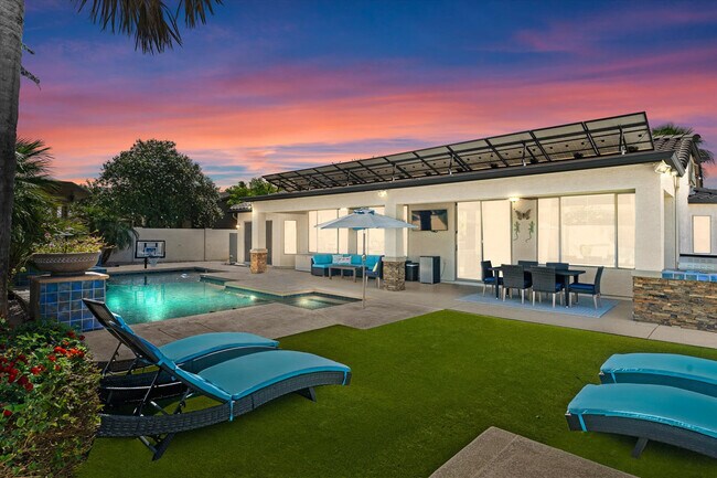 Building Photo - 3076 E Blue Ridge Pl
